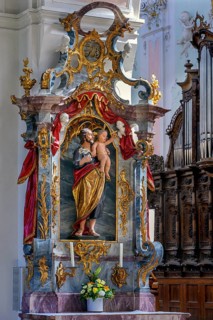 Side altar