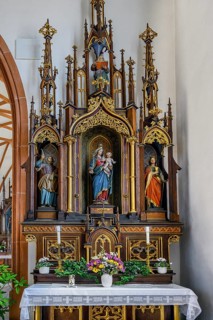 Side altar