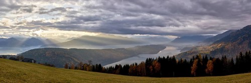 Autumn atmosphere at Lake Lake Millstatt