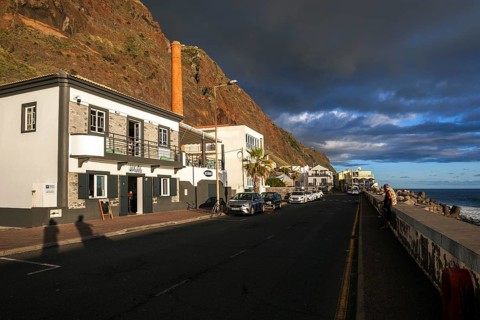 Coastal road with houses in Paul do Mar