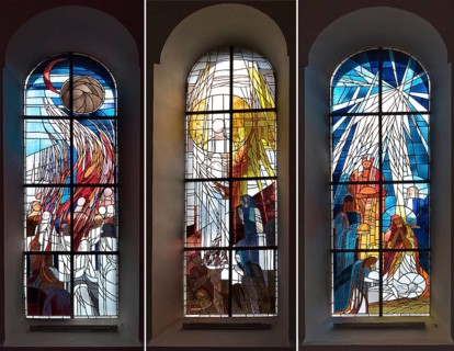 Artist Ortrud Thieg created these church windows in the former fortified church of St Leonhard