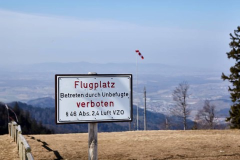 No trespassing by unauthorised persons sign at the hang-gliding airfield on the Kandel in Waldkirch