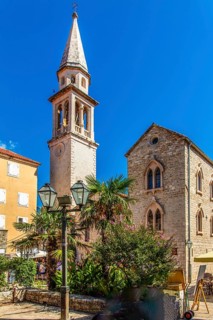 Sv Ivan Krstitelja with Proof Palace in the old town centre of Budva