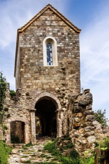 Katarine Church