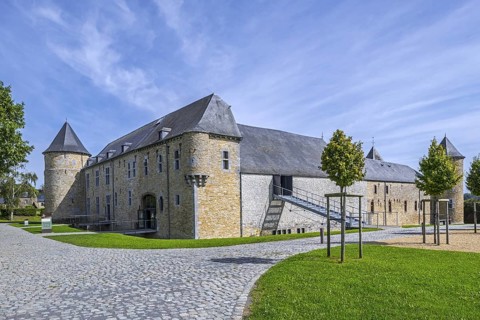 Chateau-ferme de Courriere