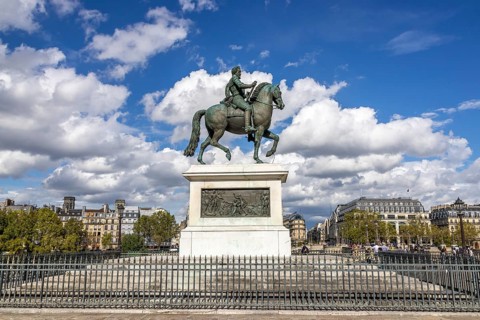 Bronze equestrian statue of Henry IV on the Pont Neuf bridge