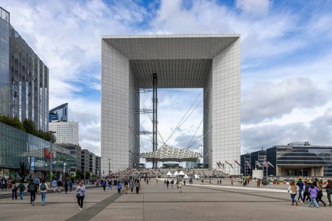 Grande Arche de la Defense and Parvis de la Defense skyscrapers