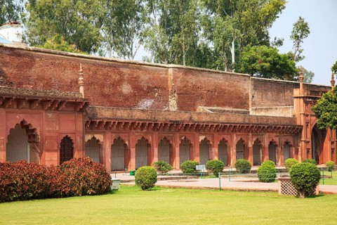 Agra Fort is a historical fort in the city of Agra in India