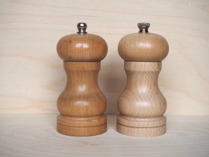 Salt and pepper grinders