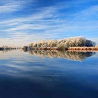 Cold winter morning at the river Saale