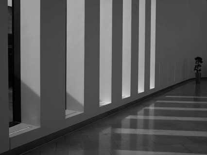 Passageway with arcades