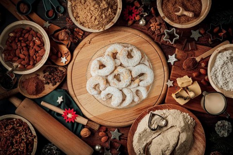 Plate with vanilla crescents