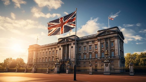 Flag of England in front of Buckingham Palace