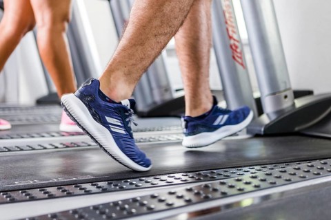 People running treadmill