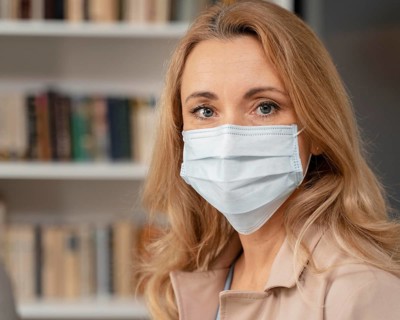 Portrait therapist with mask therapy office
