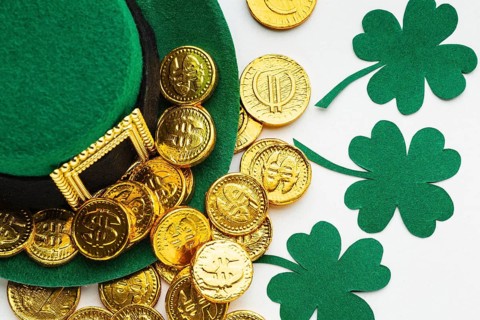 Top view hat coins shamrocks