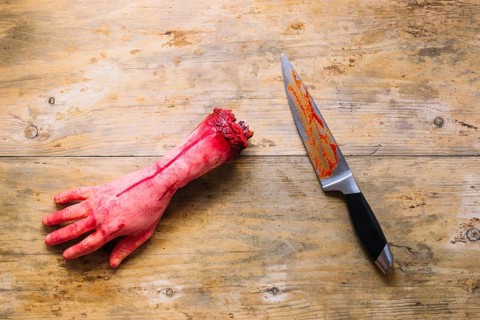 Artificial cut hand blood knife
