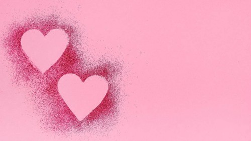 Heart shapes from glitter powder