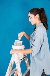 Paint concept with side view woman
