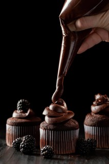 Arrangement delicious chocolate sweets 4