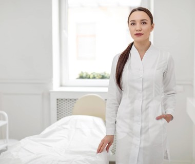 Beautician woman clinic 5