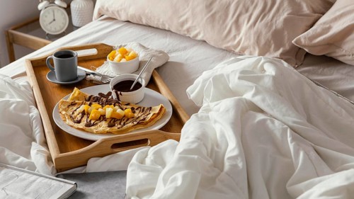 High angle breakfast tray bed
