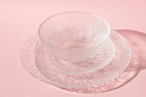 Set transparent dishes