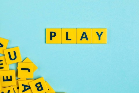 Play word scrabble tiles