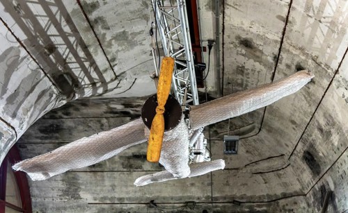 Propeller aeroplane made of wood and plastic foil