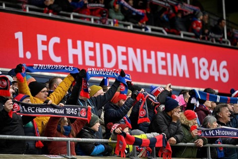 Fans of 1. FC Heidenheim 1846 with scarves