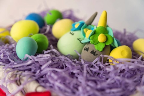 Unicorn eggs nest