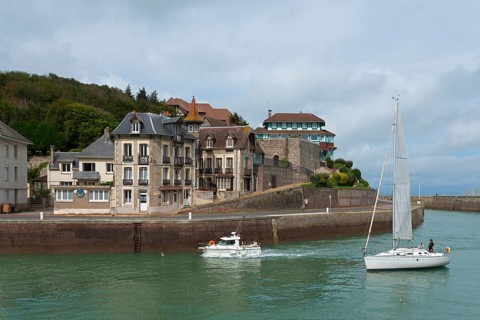 Ships in the harbour entrance