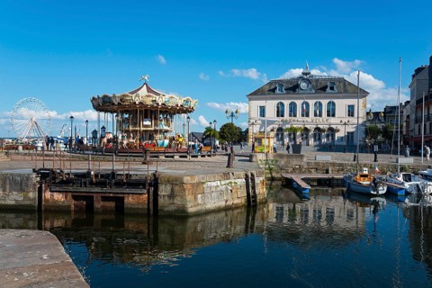 Harbour basin