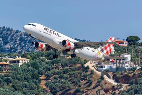 A Volotea Airbus A320 aircraft with the registration EC-NUO at Skiathos Airport