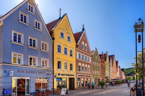 Facades with different gable shapes in Maximilianstrasse