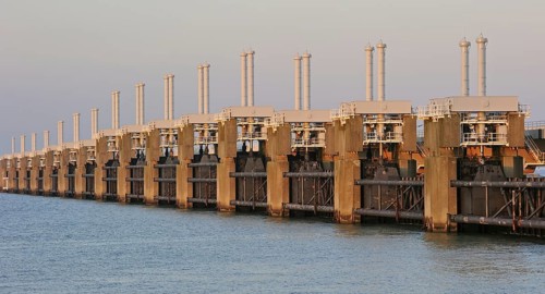 Storm flood barrier