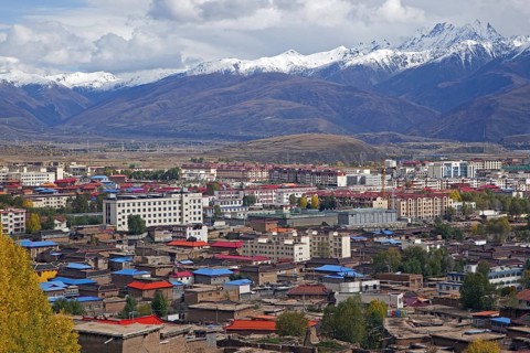 View over the Tibetan town Garze