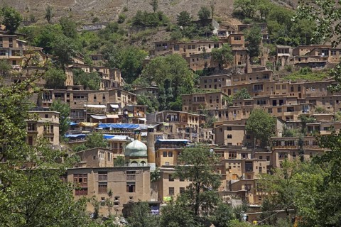 Interconnected houses made of adobe