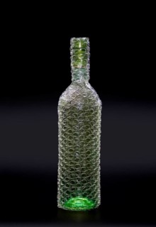 Wine bottle with bubble protection
