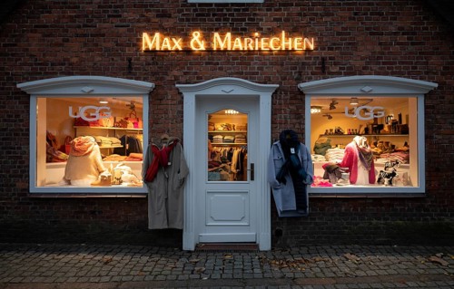 Luxury label shop