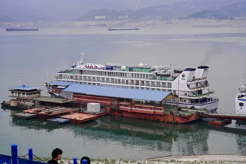 Cruise ship on the Yangtze River