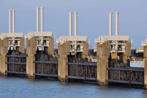 Storm flood barrier