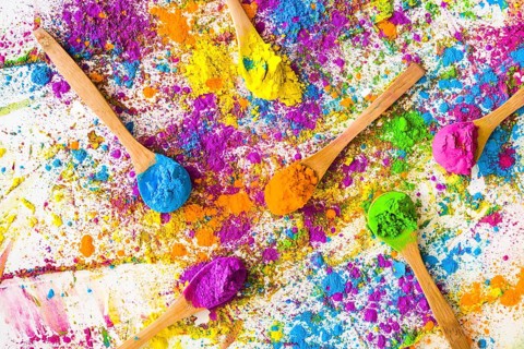 Spoons with different bright dry colors