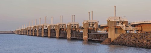 Storm flood barrier