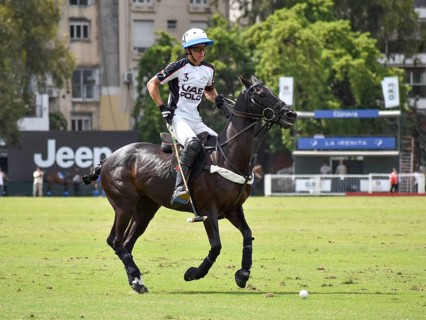 Cruz Heguy from team El Overo Z7 playing against La Irenita Clinova at the 130th Argentine Open Polo Championship