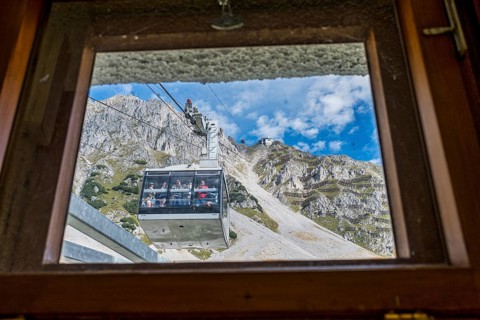 Gondola of the Nordkettenbahn to the Hafelekar