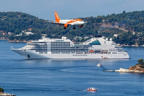 An EasyJet Airbus A319 aircraft with the registration number OE-LQF at Skiathos Airport