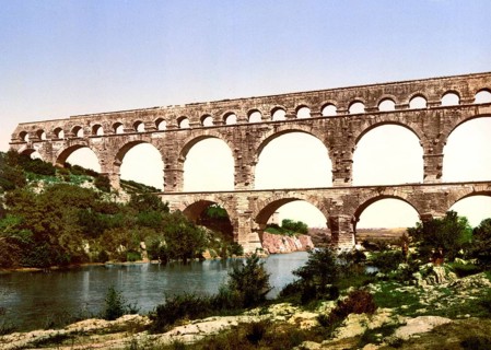 Roman bridge over the Gard