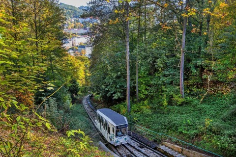 Funicular railway to Diana Hill in autumn