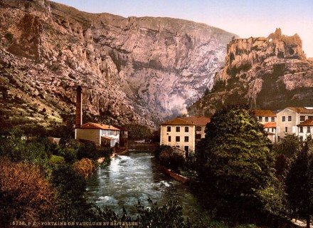 Fountain and valley of Vauclause